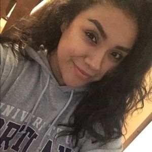 Meet your Posher, Alma